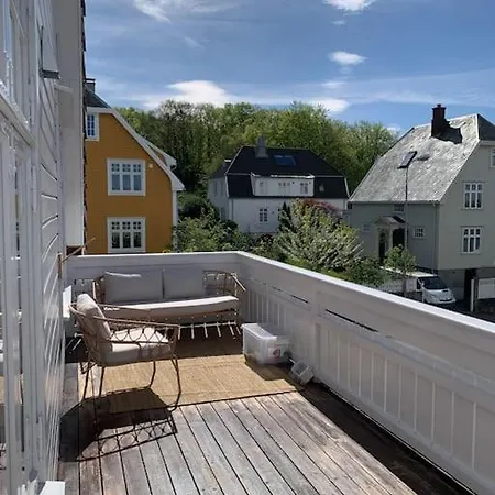 Toppleilighet I Tomannsbolig Stavanger