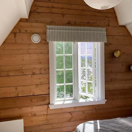 Toppleilighet I Tomannsbolig Stavanger