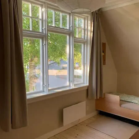 Toppleilighet I Tomannsbolig * Stavanger