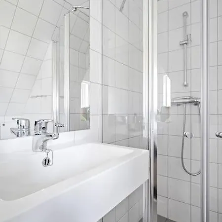 Toppleilighet I Tomannsbolig Apartment